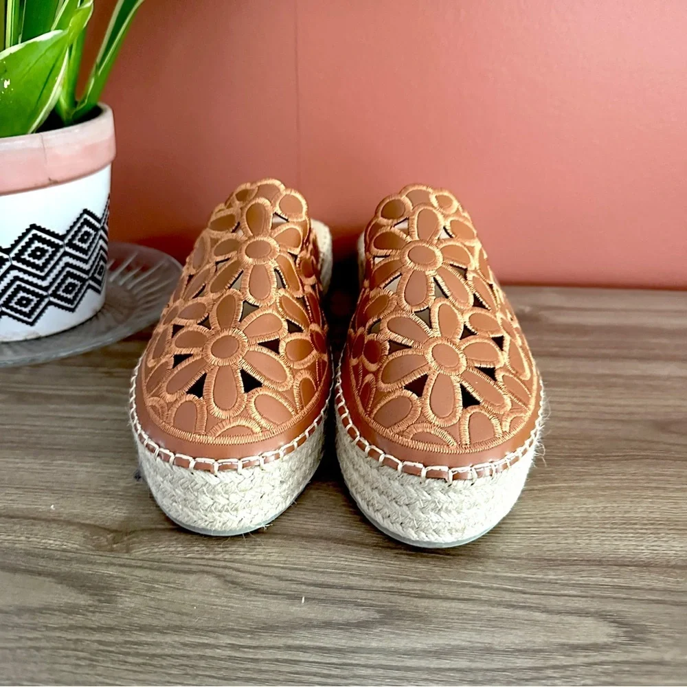Floral Embroidered Espadrille Flat Vacation Tan Pleather Platform Shoes 9.5 10